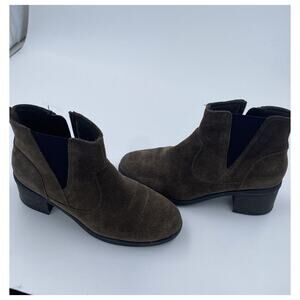 Clarks Women's Nevella Bell Boots Booties Chelsea Suede Brown Size 6